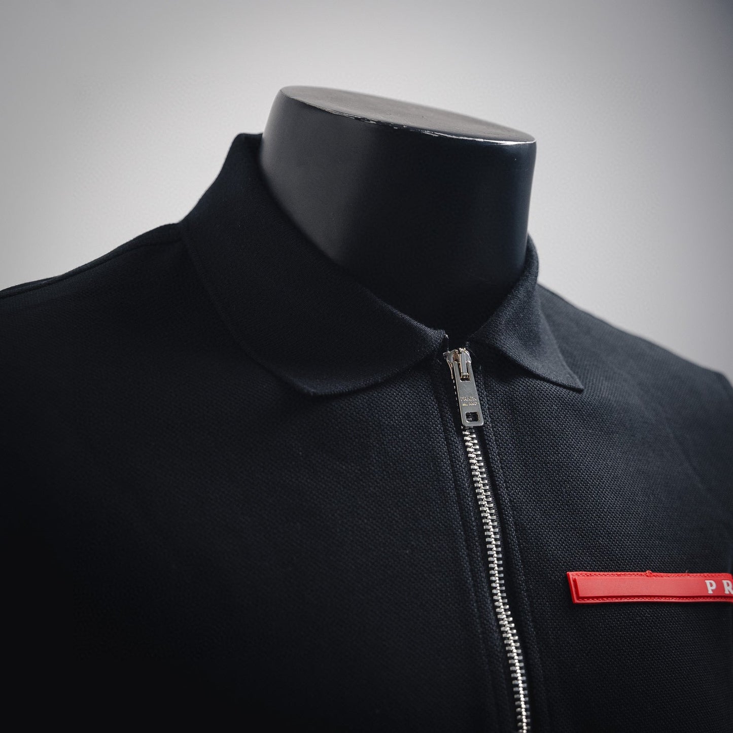 Red silicone trim with half zipper Polo short sleeved shirt
