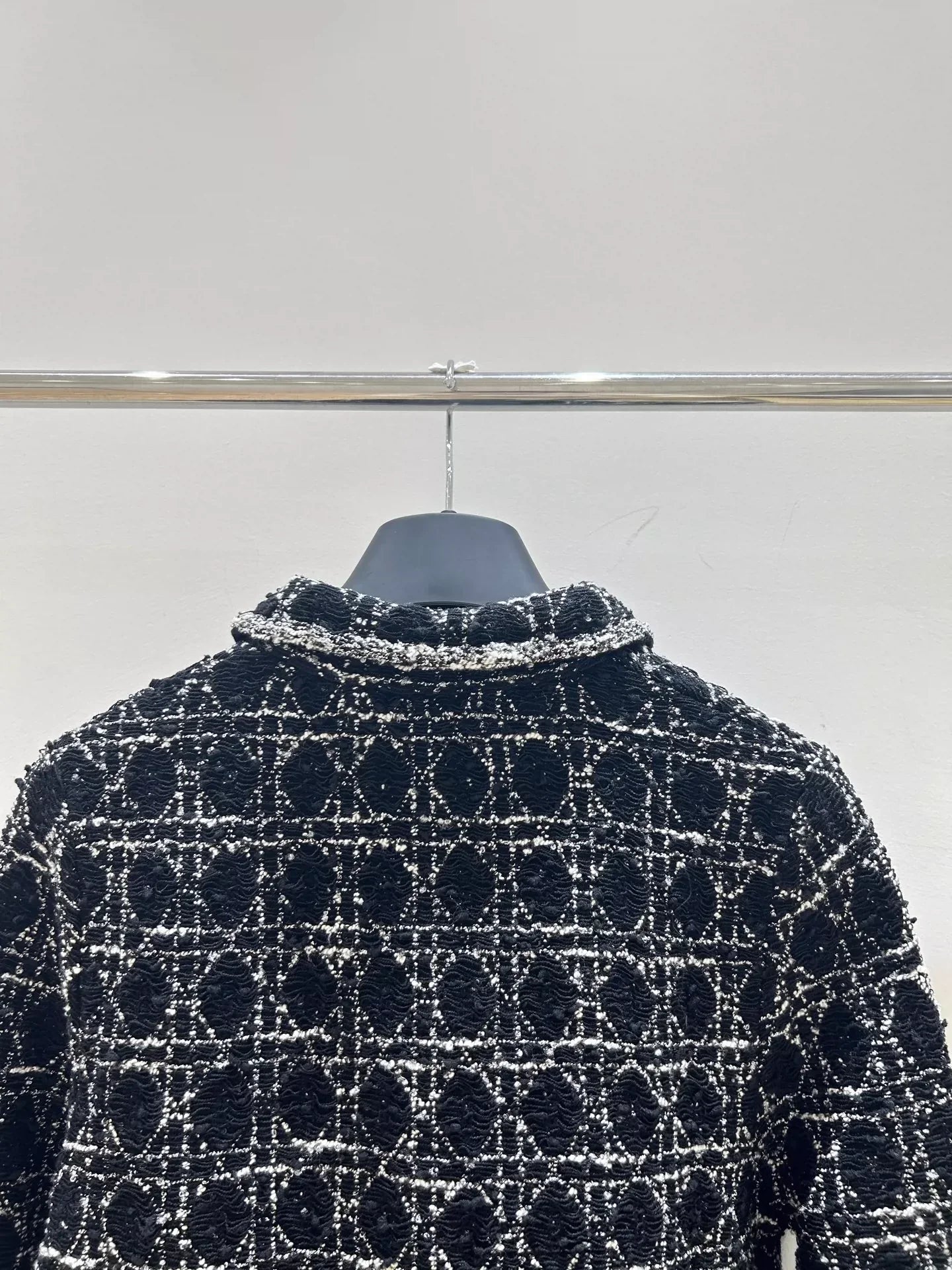 D 25 Lapel knitted cardigan