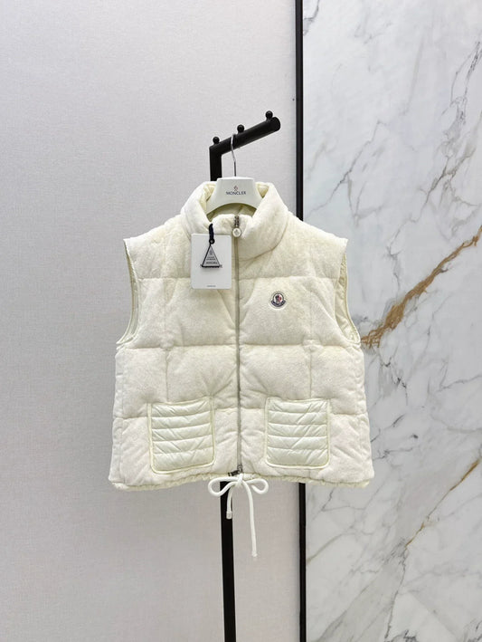 25 Mao Mao Down Vest