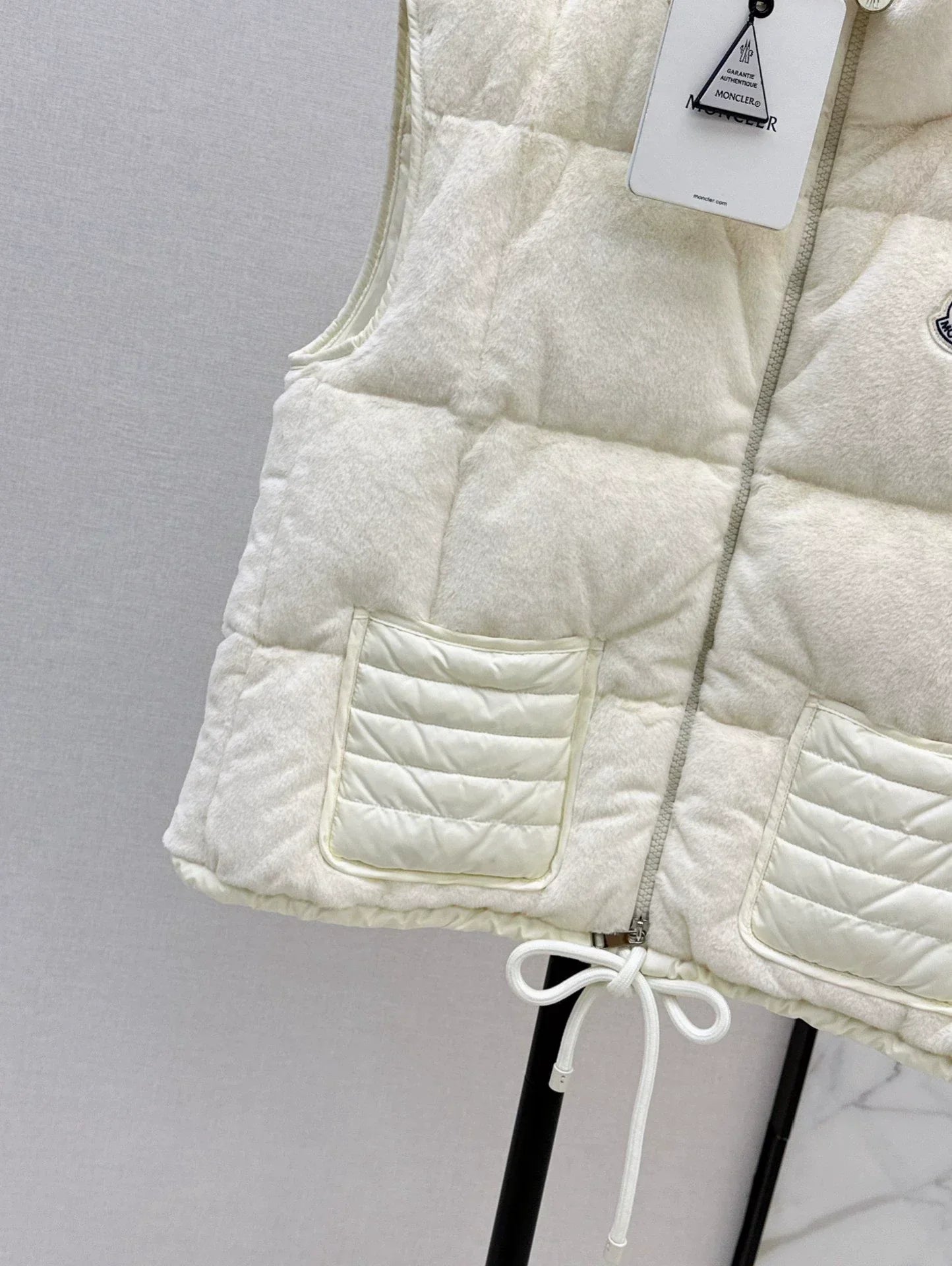 25 Mao Mao Down Vest
