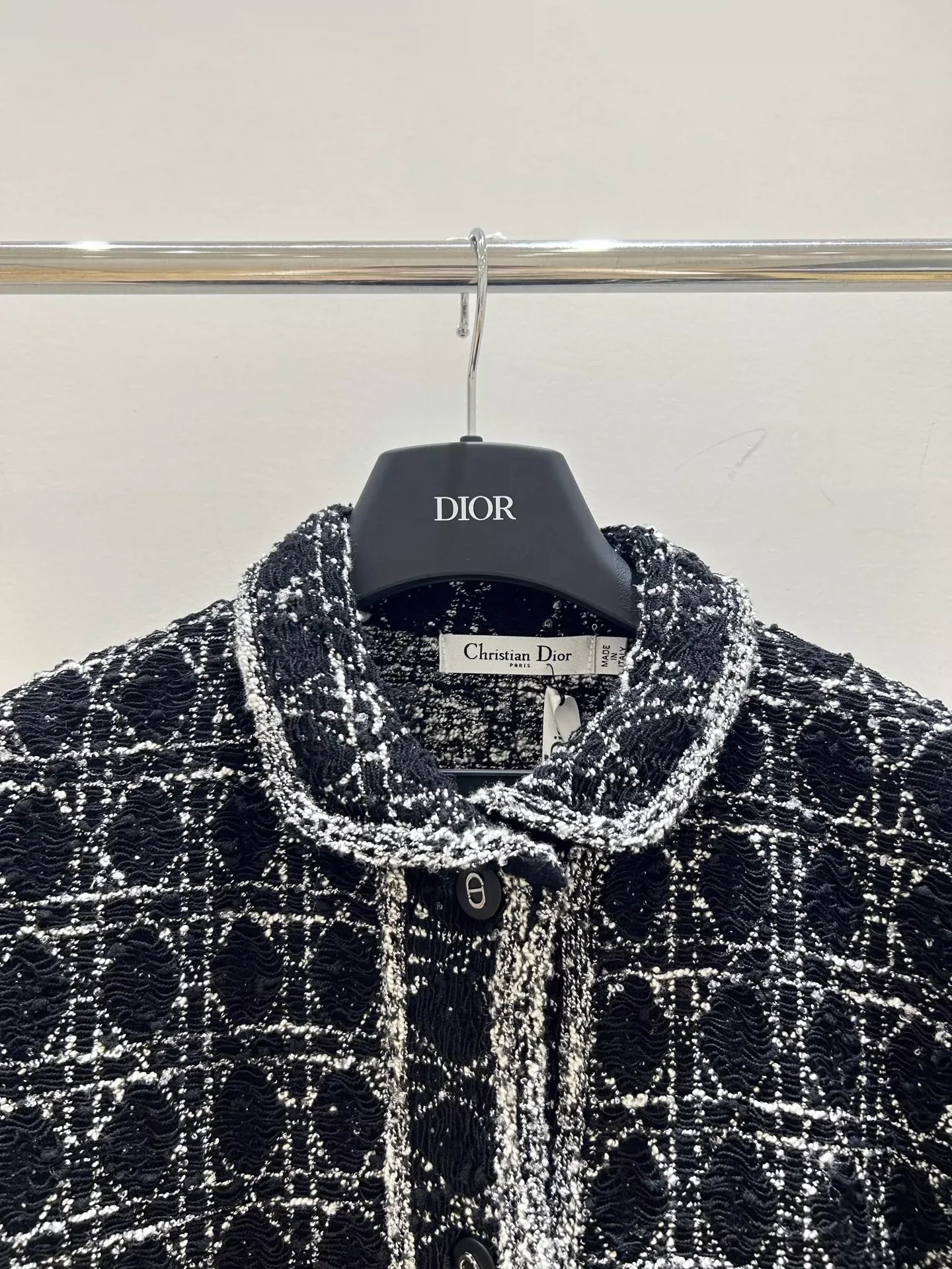 D 25 Lapel knitted cardigan