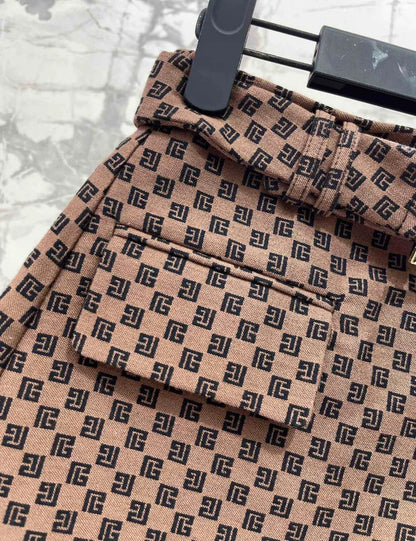 25 new jacquard buckle wool skirt