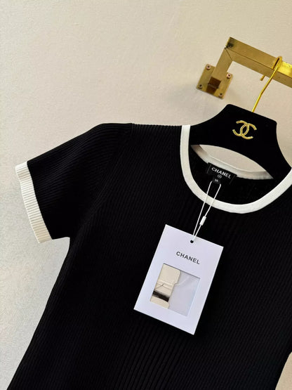 25 Summer new stitching round neck knitted top