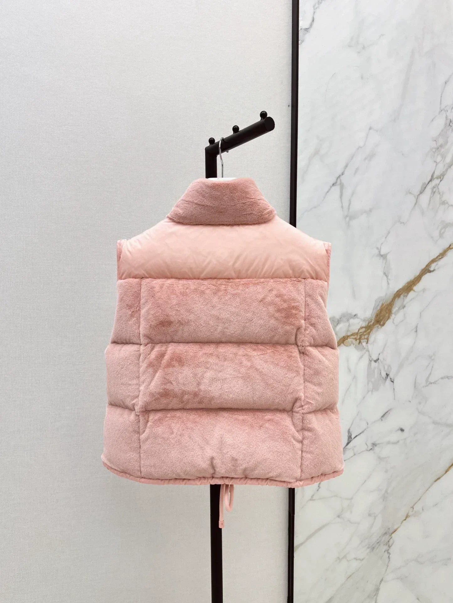 25 Mao Mao Down Vest