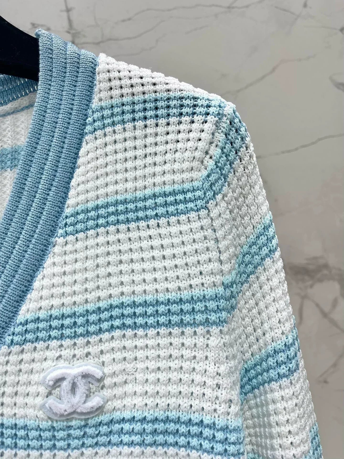 C 25 new hollow color matching striped knitted cardigan