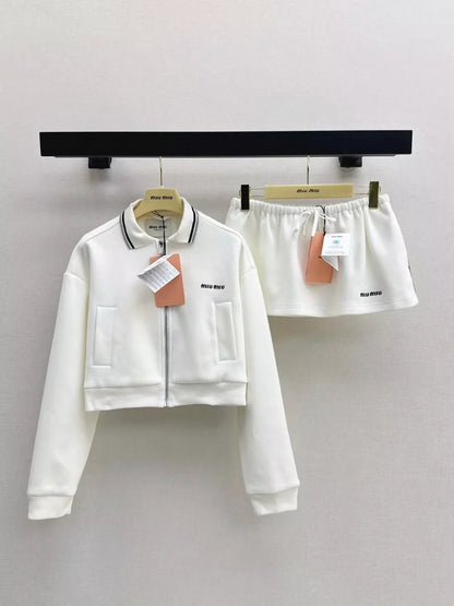 25 zipper jacket and skirt suit