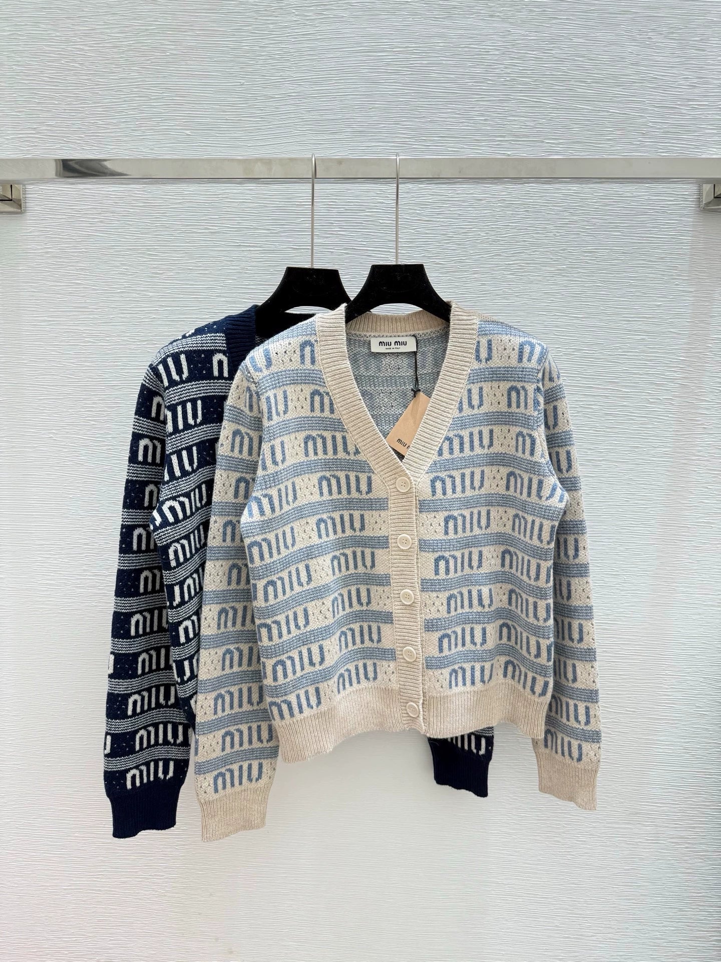 25fw LOGO Knitted Cardigan