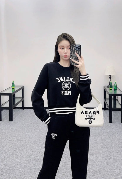 25fw Round neck sweatshirt and pants set