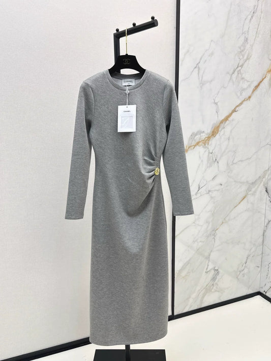 25 Hardware decoration long waist cinching dress