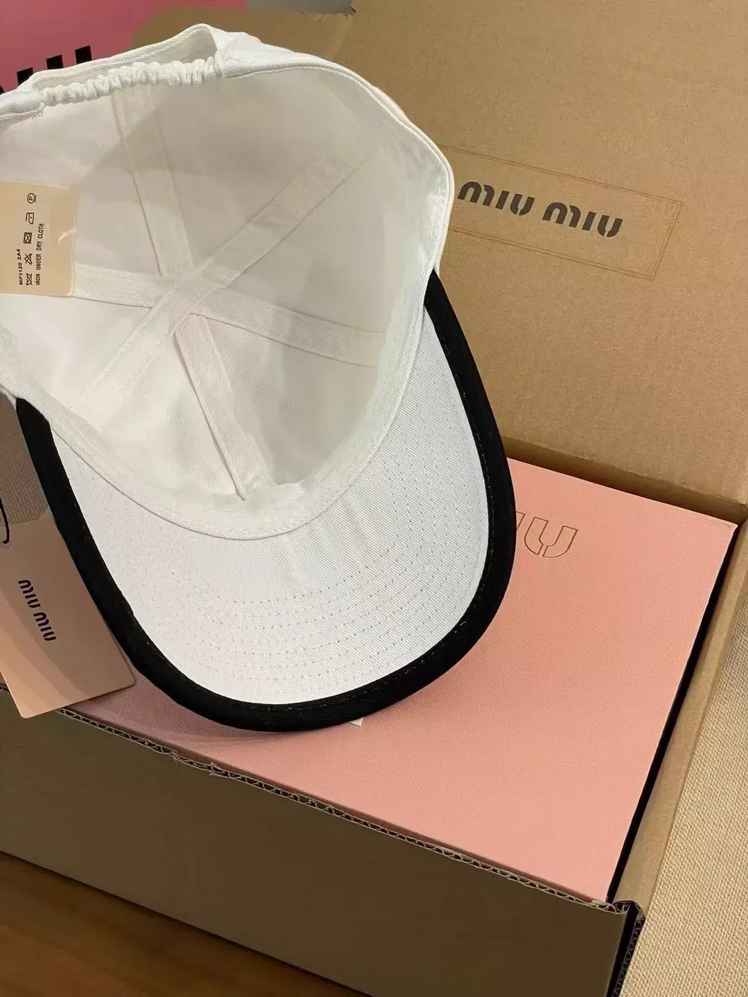 25 New baseball caps