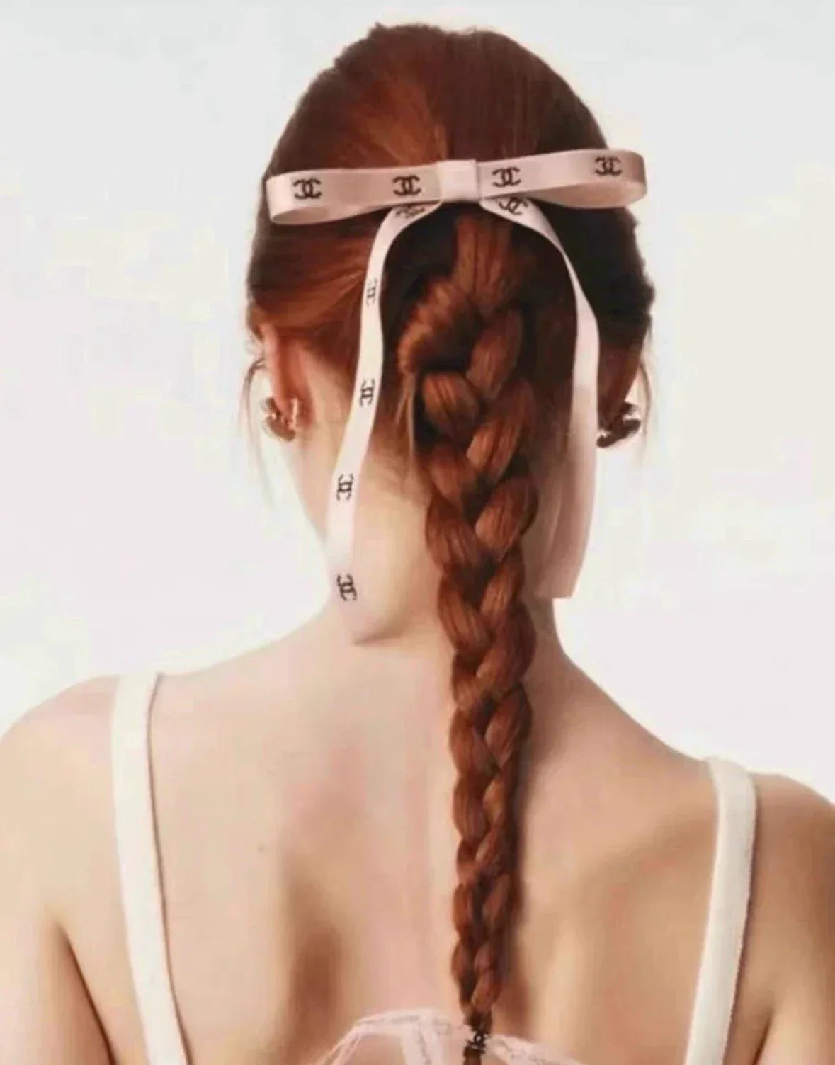 25b bow hairpin