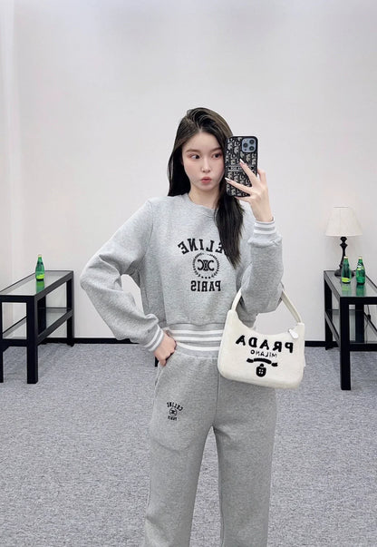 25fw Round neck sweatshirt and pants set