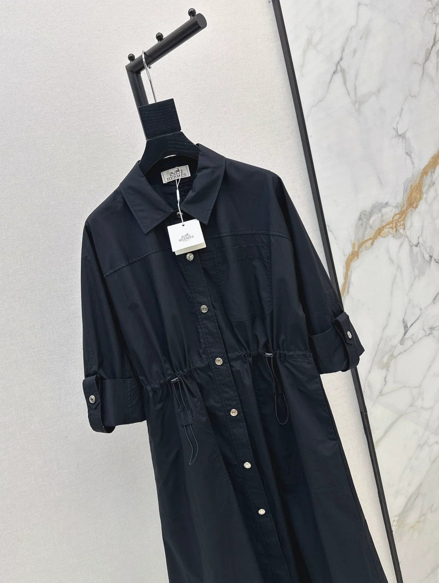 25 Shirt collar waist cinching dress