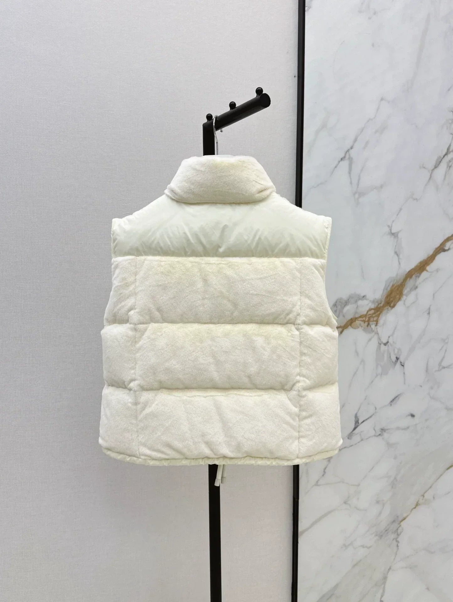 25 Mao Mao Down Vest
