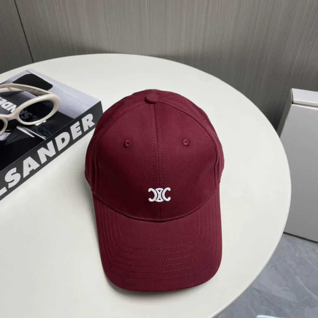 Simple embroidered logo baseball cap