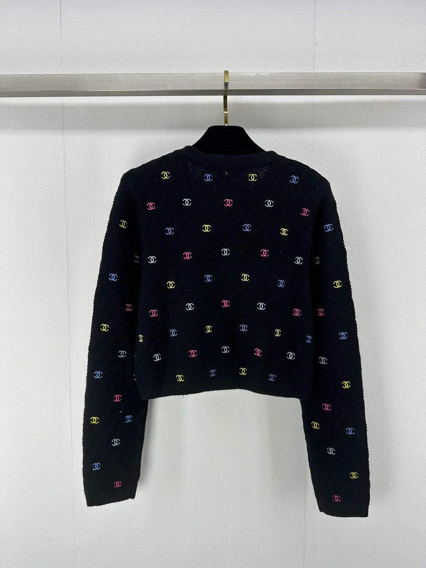25fw new V-neck embroidered knitted cardigan