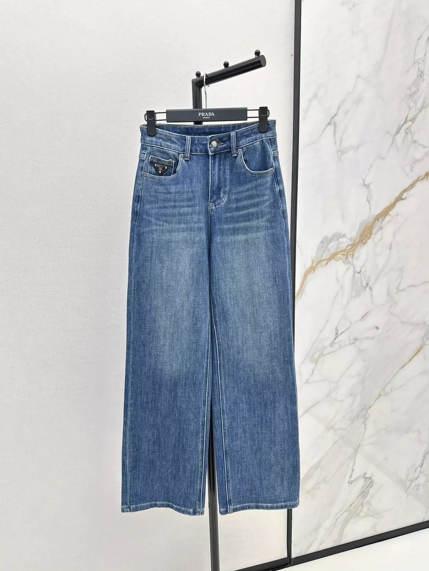 25fw Triangle logo straight leg jeans