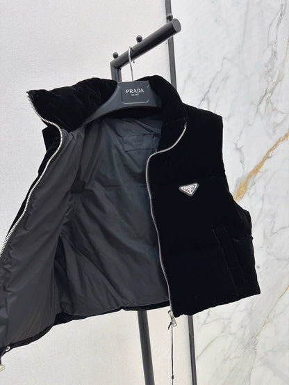 25 Small stand collar velvet down vest