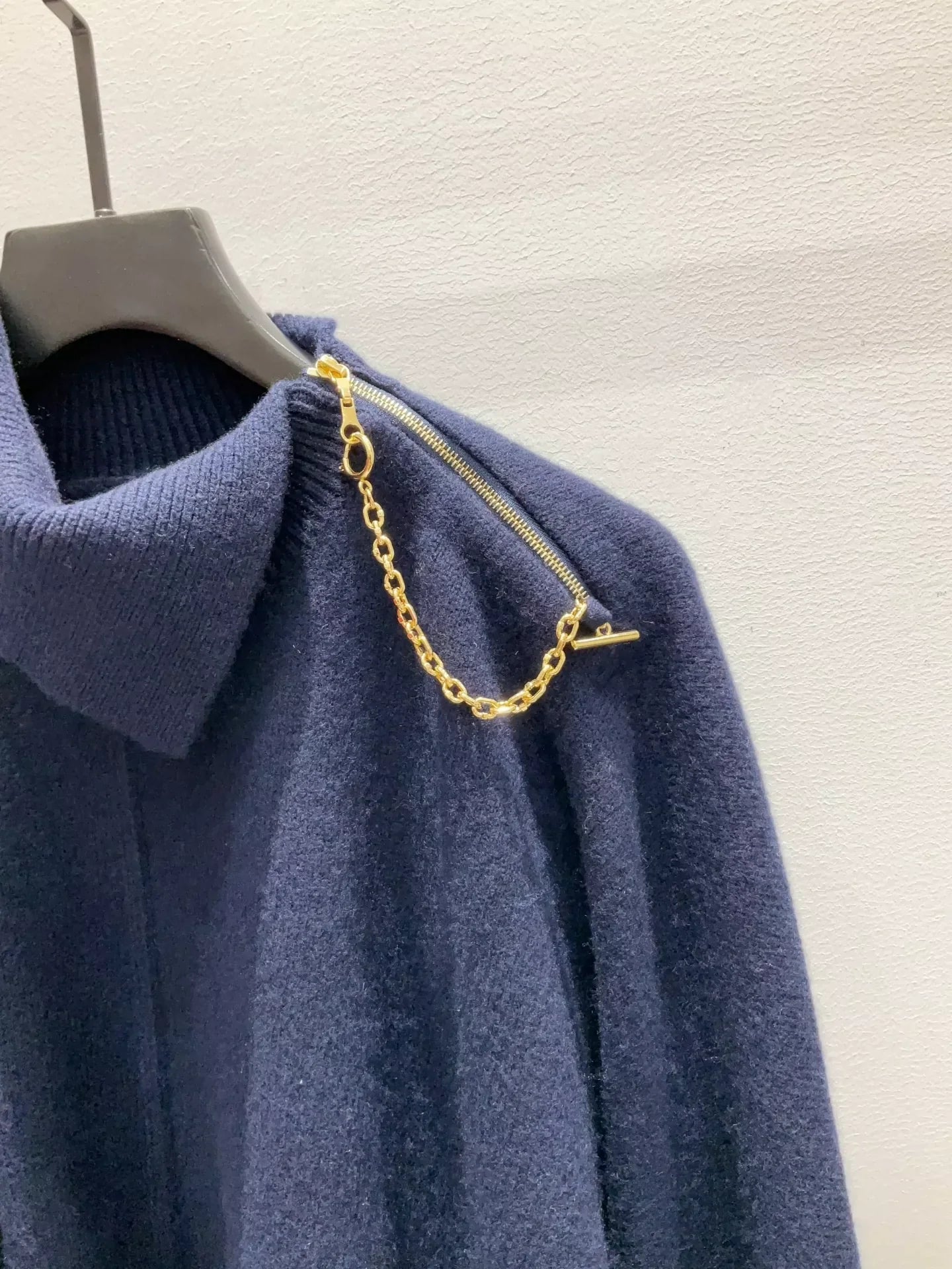 25fw Deep blue high necked knitted sweater