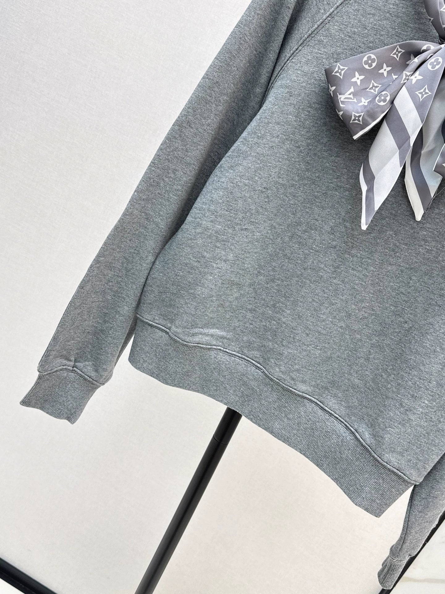 25fw Silk scarf pullover hoodie