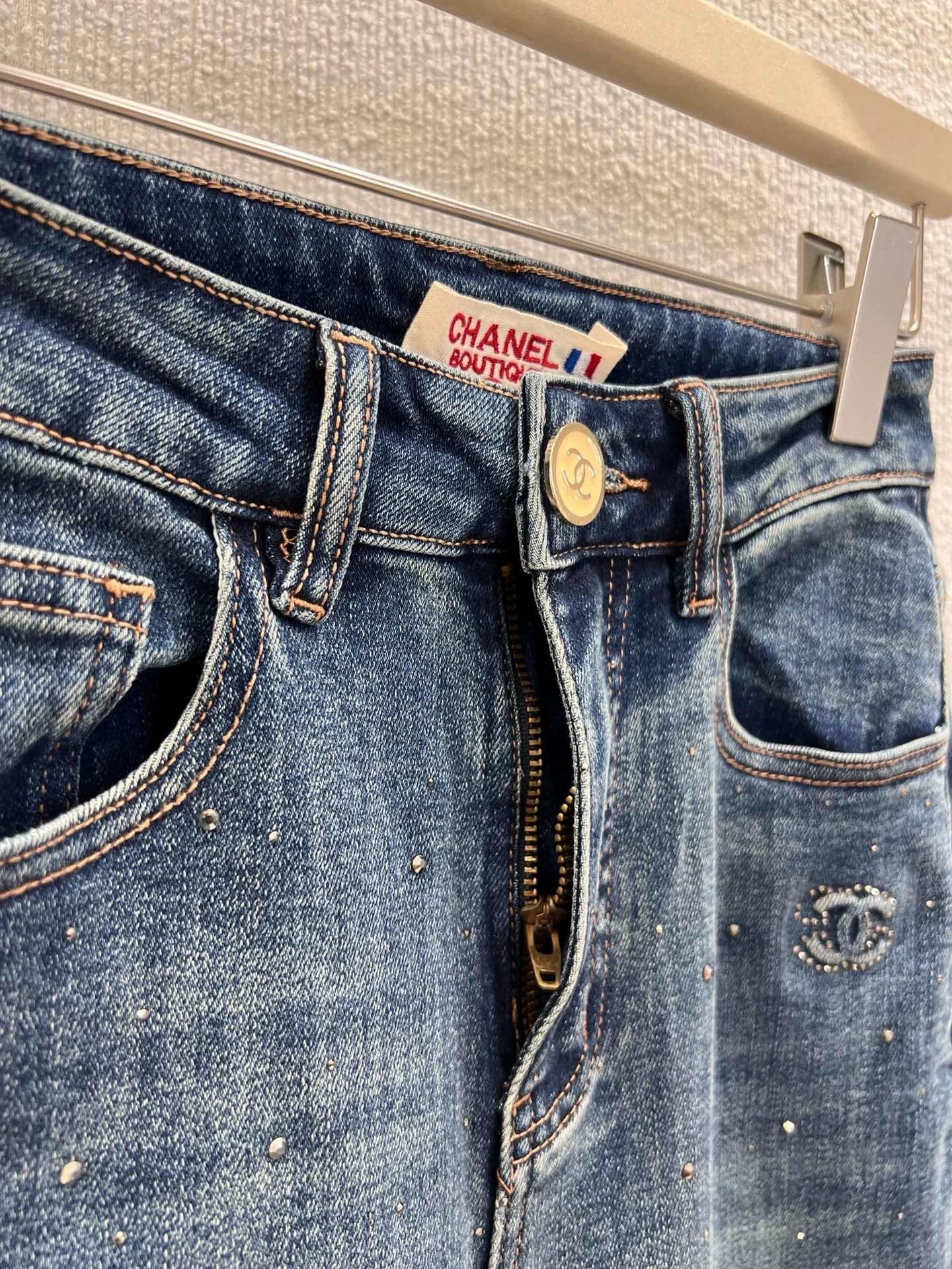 25fw Embossed and rhinestone denim pants