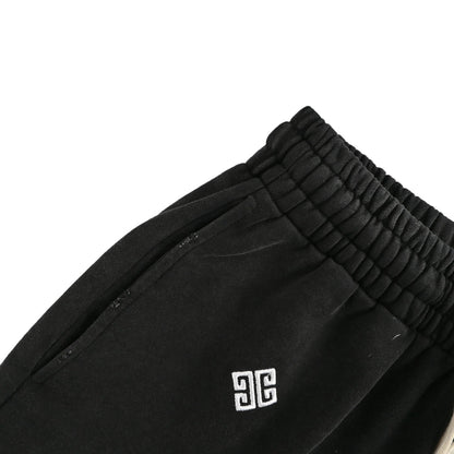 GV 25 Washed embroidery damages shorts