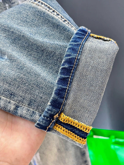25 Thin jeans