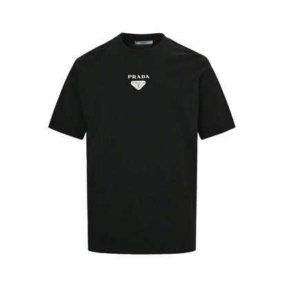 25 Short sleeves with triangle logo and letter print on the neckline