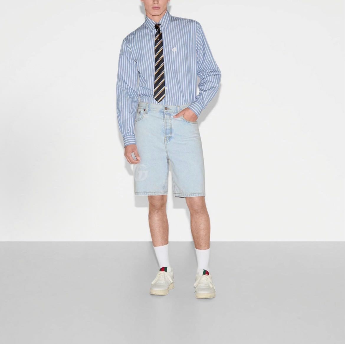 G 25 Washed blue denim shorts