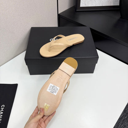 Crystal Logo Thong Sandal Beige Sheepskin 352476