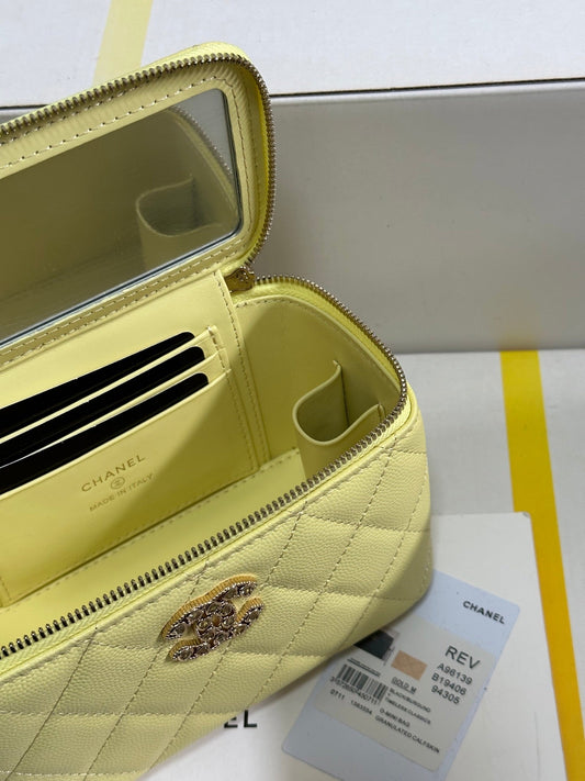 25C Vanity Case 17cm Yellow Caviar Leather Heart Rhinestone Light Gold Hardware 243418