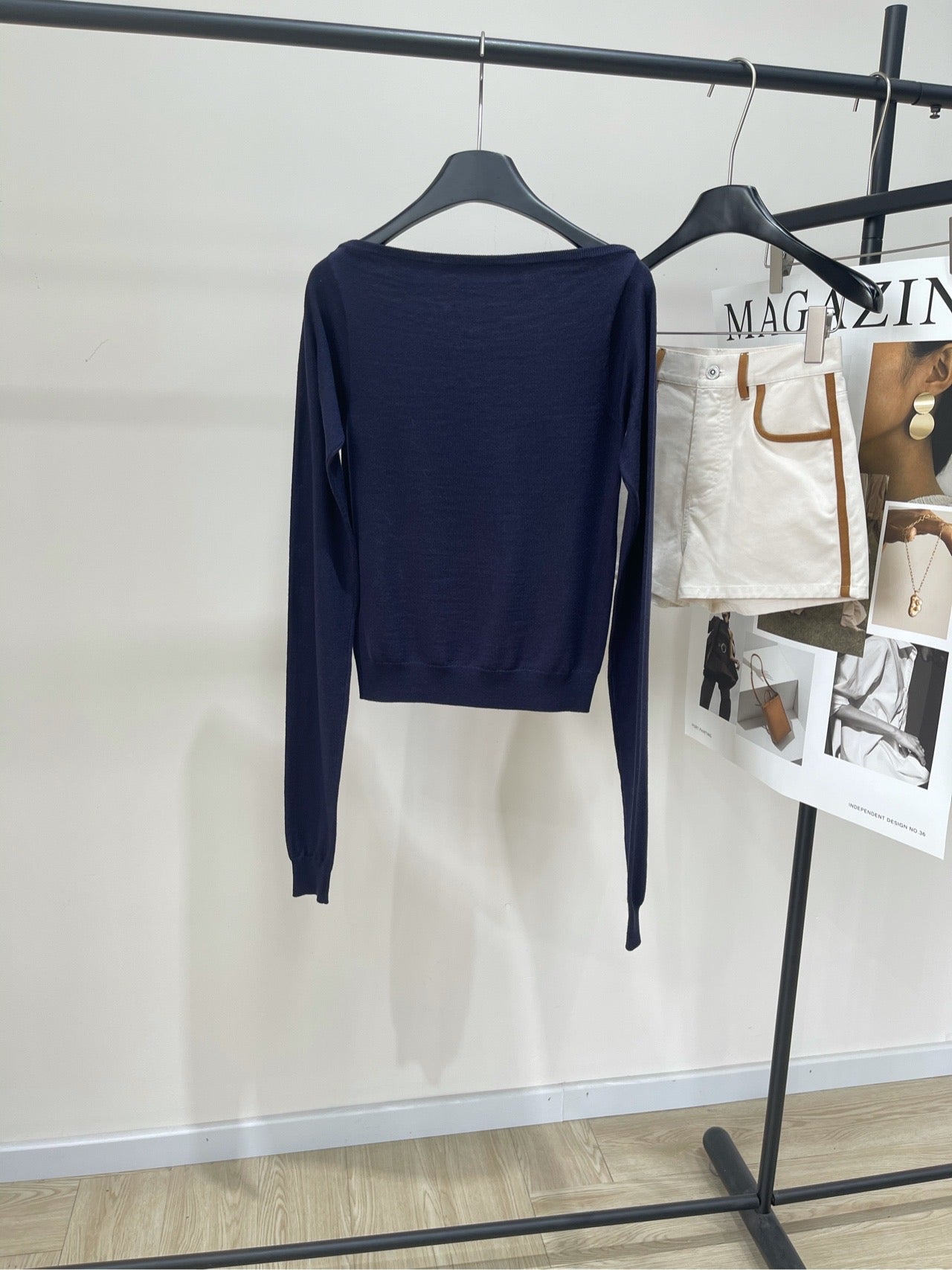 M 25 navy blue long-sleeved sweater with one-shoulder collar