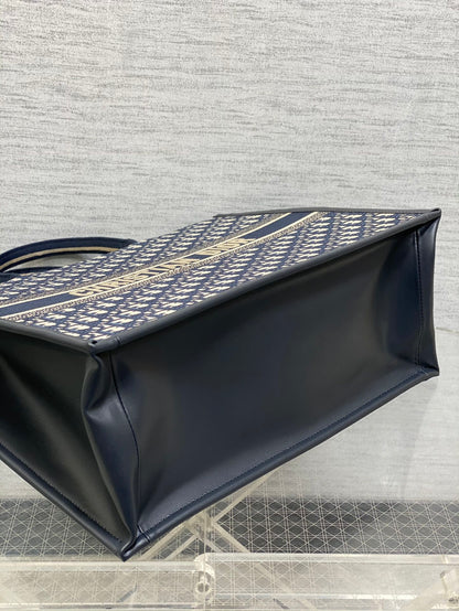 Book Tote Bag Blue Di0r Oblique Embroidery and Calfskin