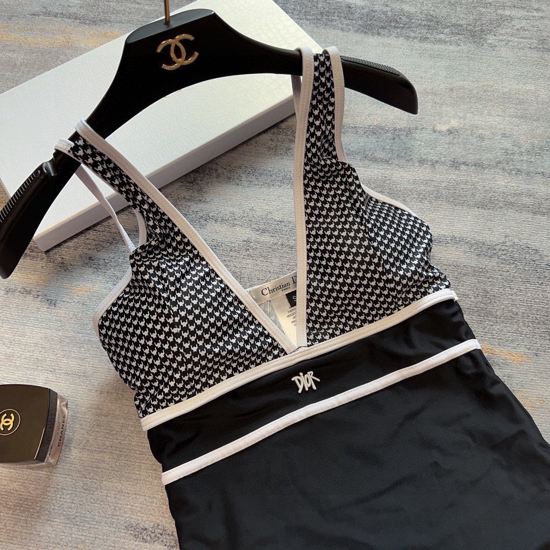 D swimsuit