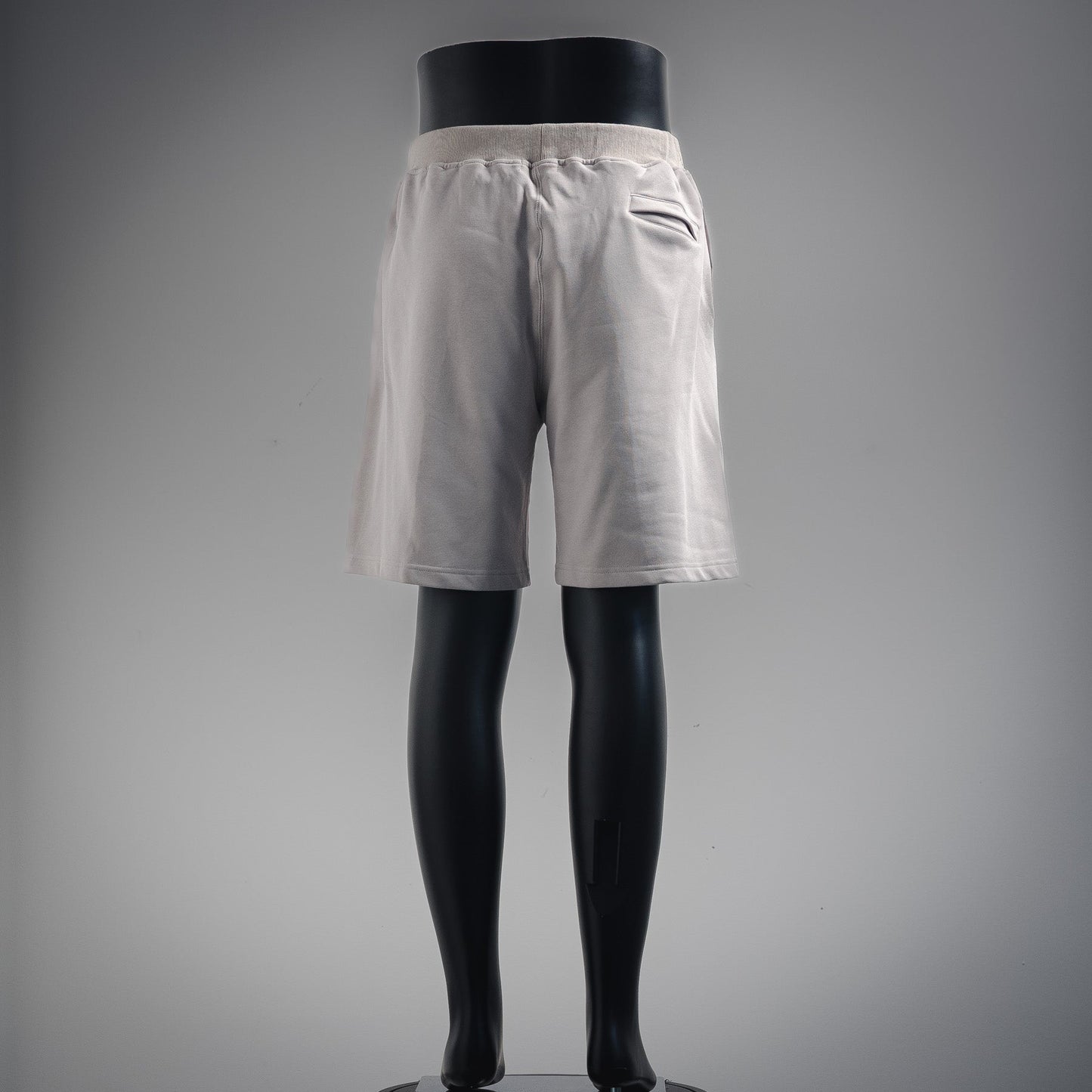 25ss Black and red badge embroidered shorts