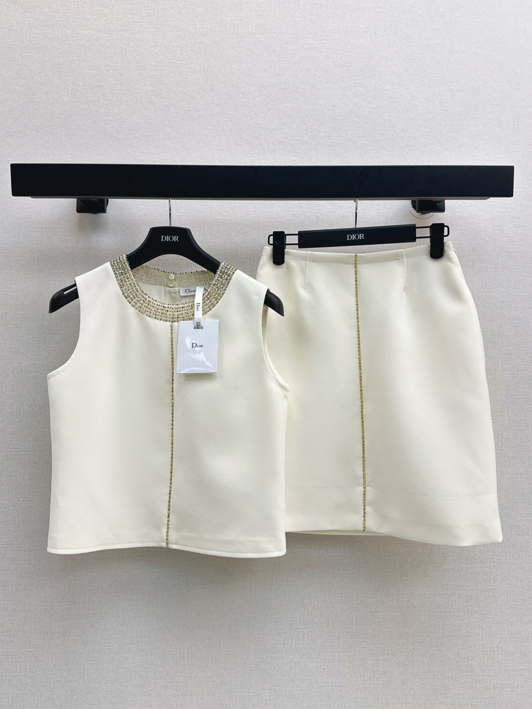 25SS beaded suit