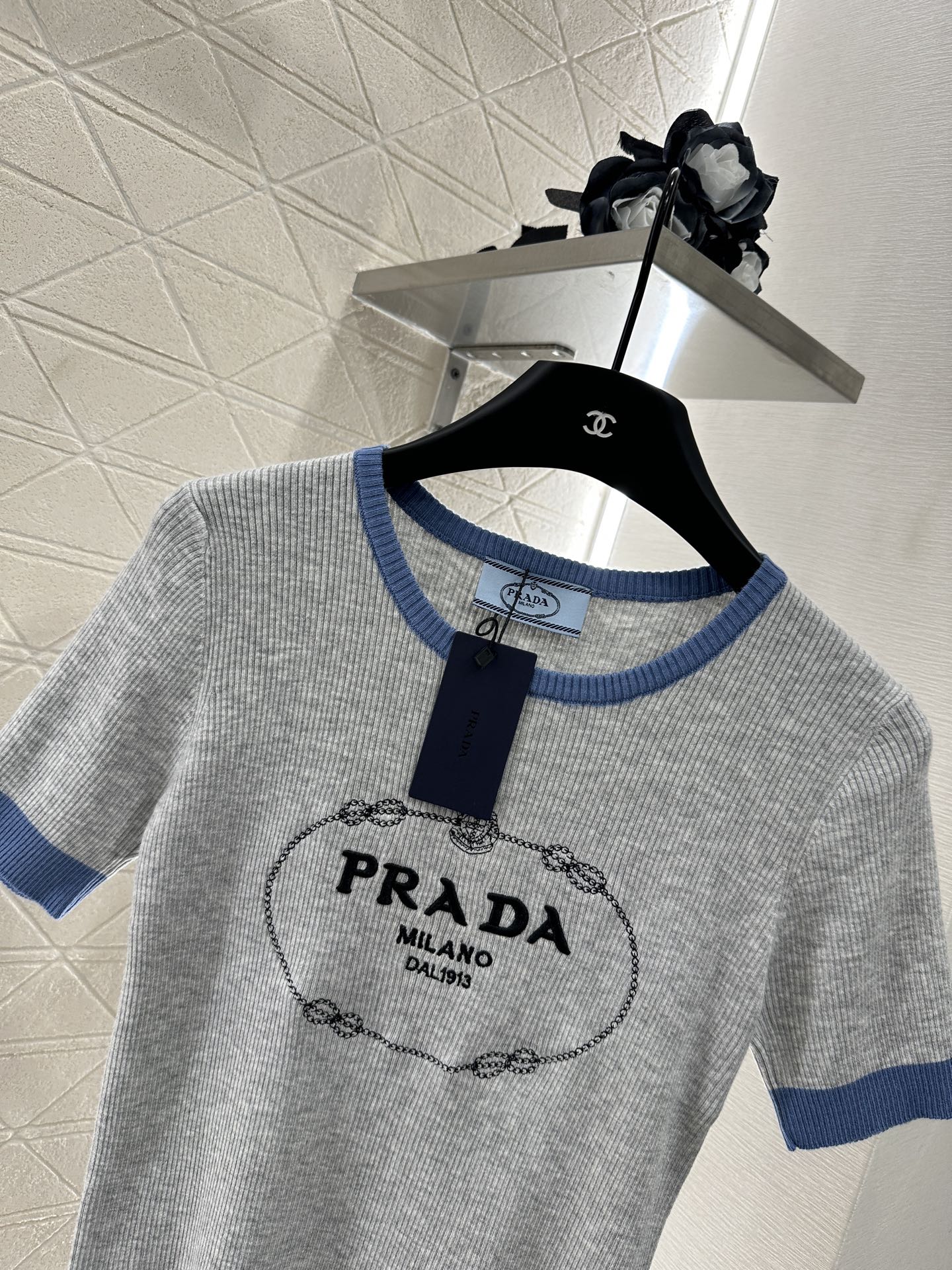 25 new product Embroidered knitted short sleeves