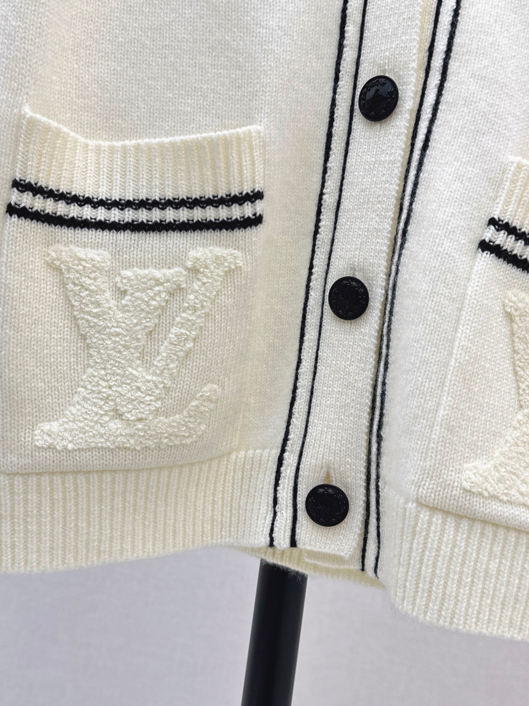 25fw knitted cashmere cardigan