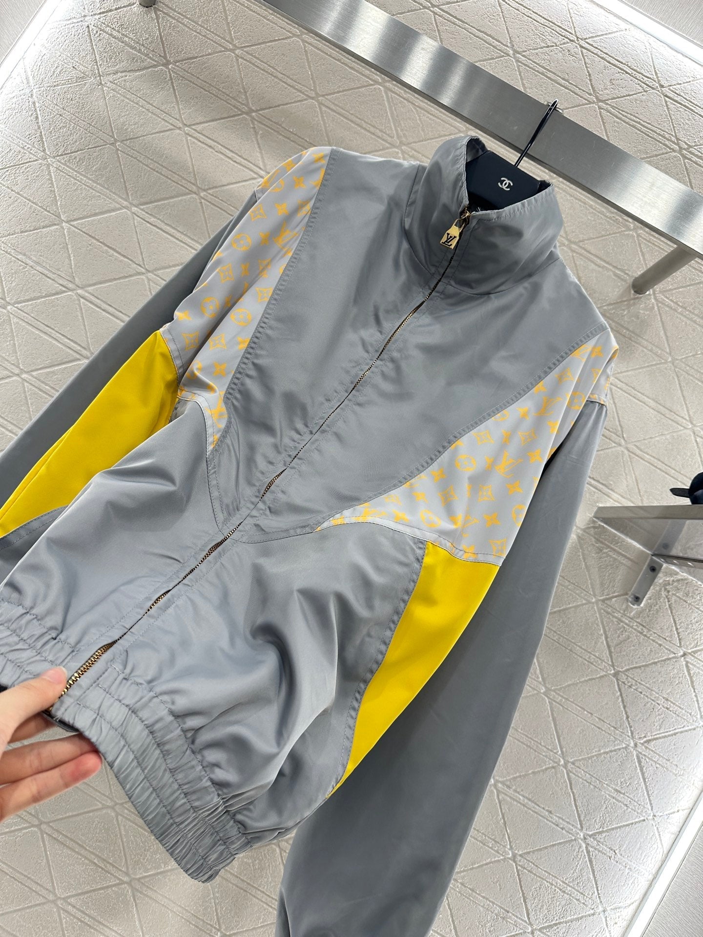 25 New Arrival Hooded Jacket