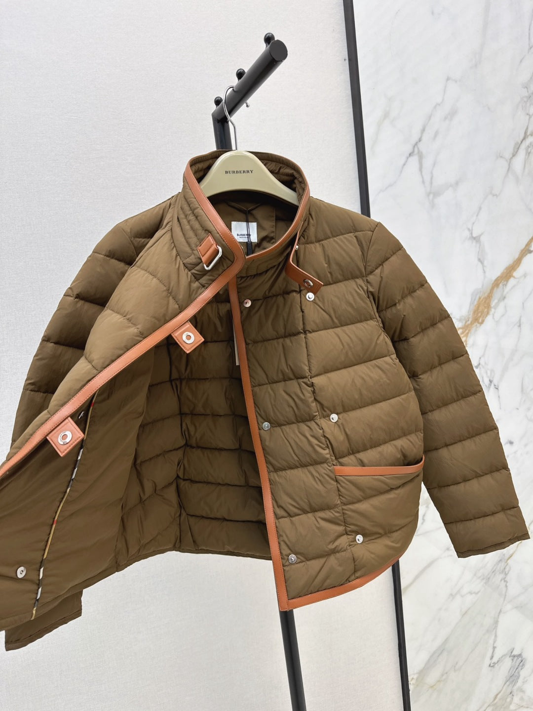 Bur 25fw down jacket