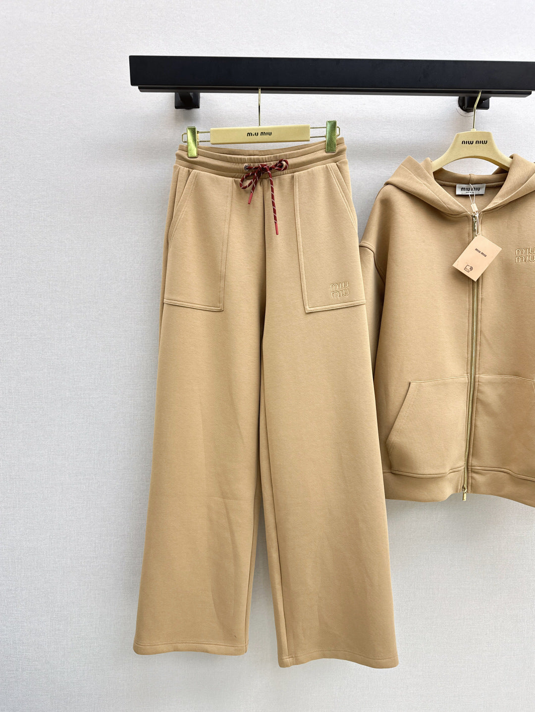 25fw tracksuit