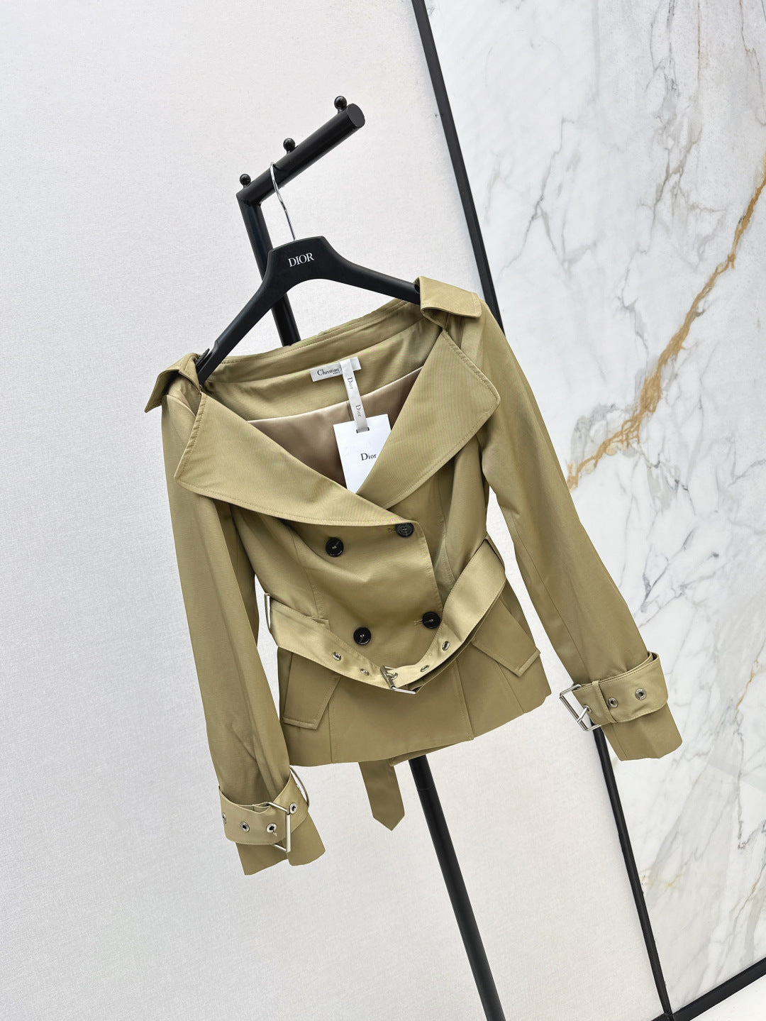 25fw off-shoulder jacket