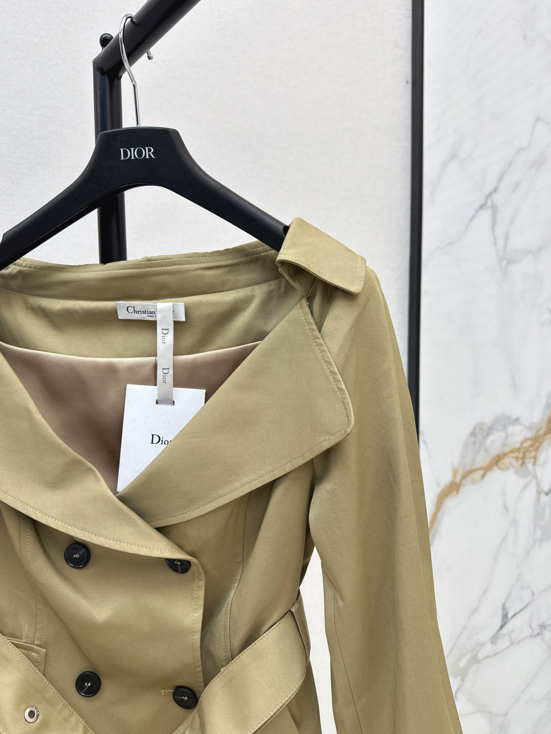 25fw off-shoulder jacket