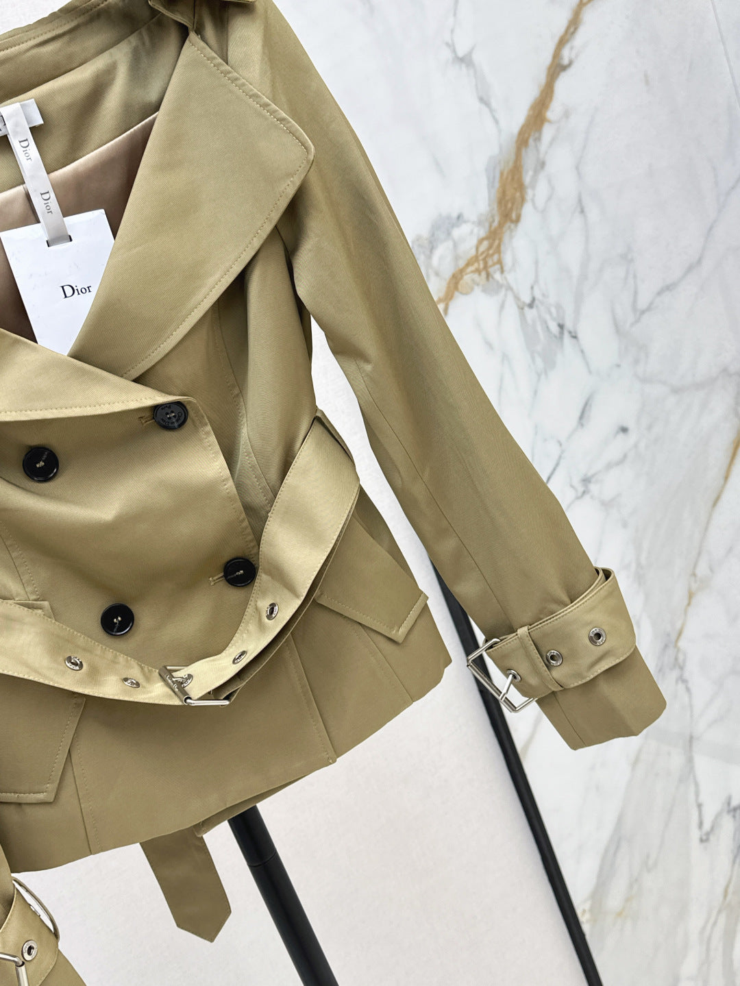 25fw off-shoulder jacket