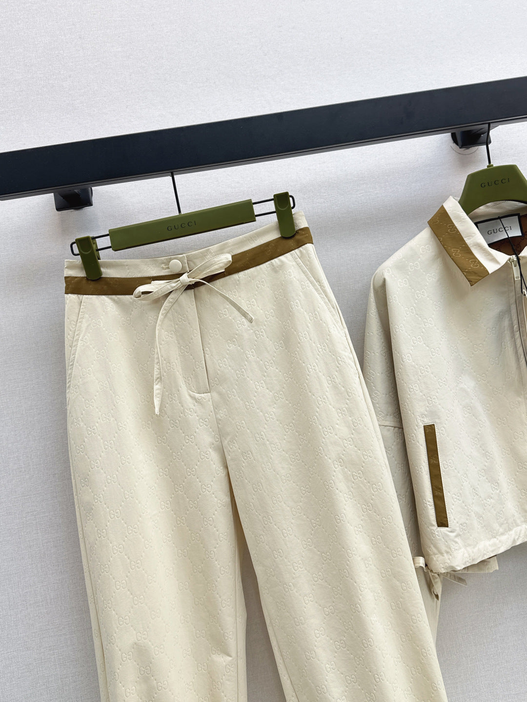 25fw tracksuit