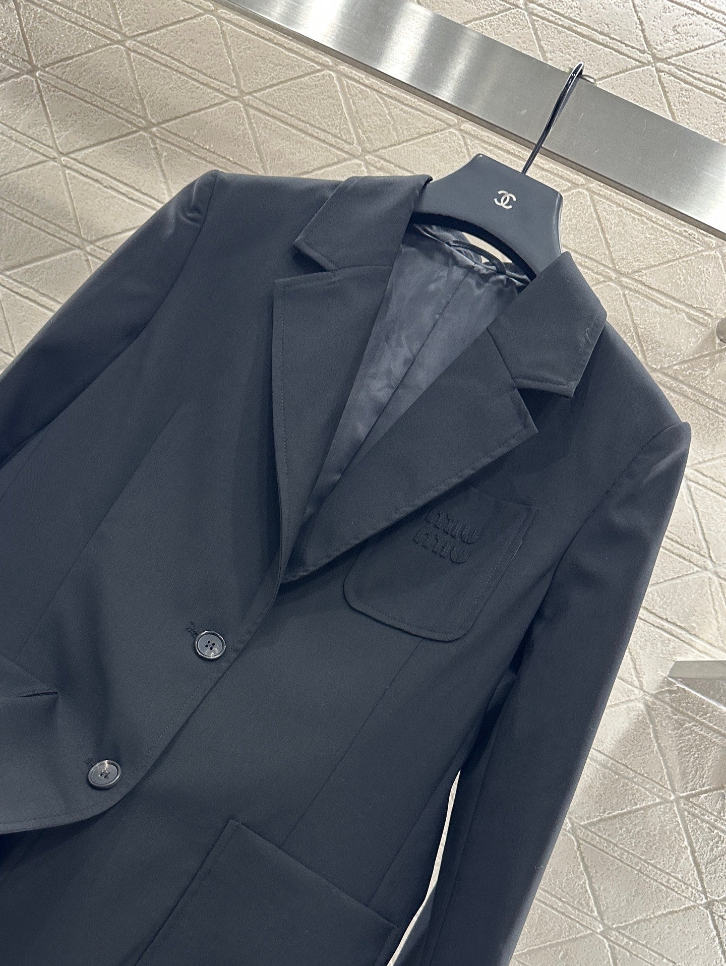 25 New Arrivals Suit-Shaped Jacket