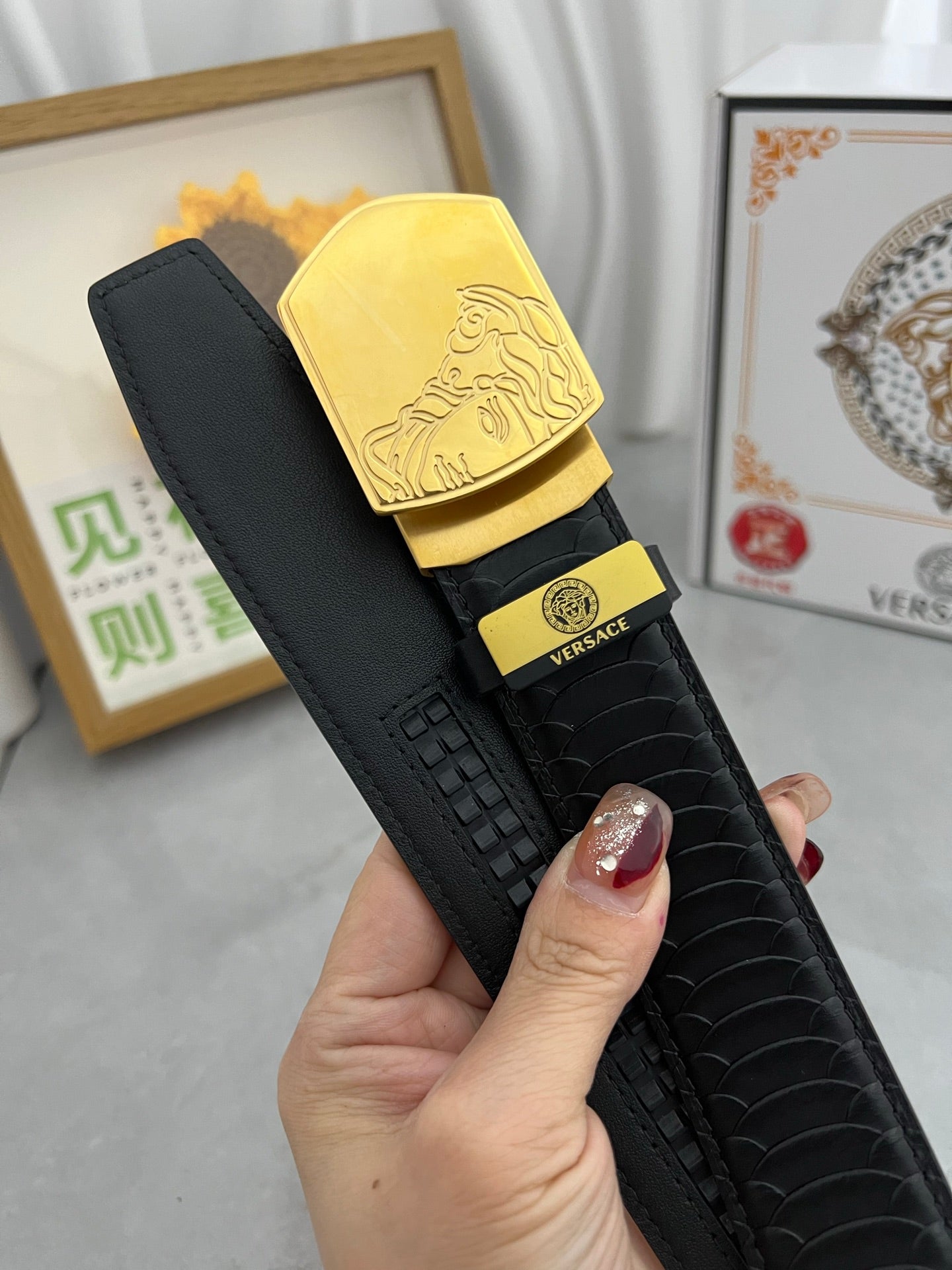 25 Ver leather belt