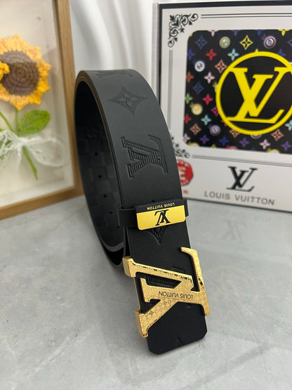 25 L leather belt
