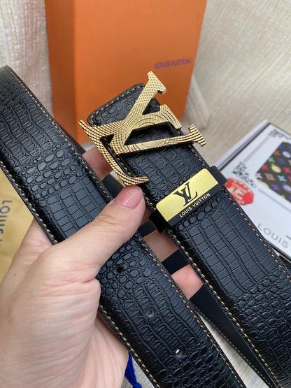 25 L leather belt