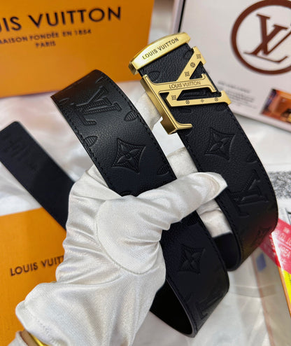 25 L leather belt